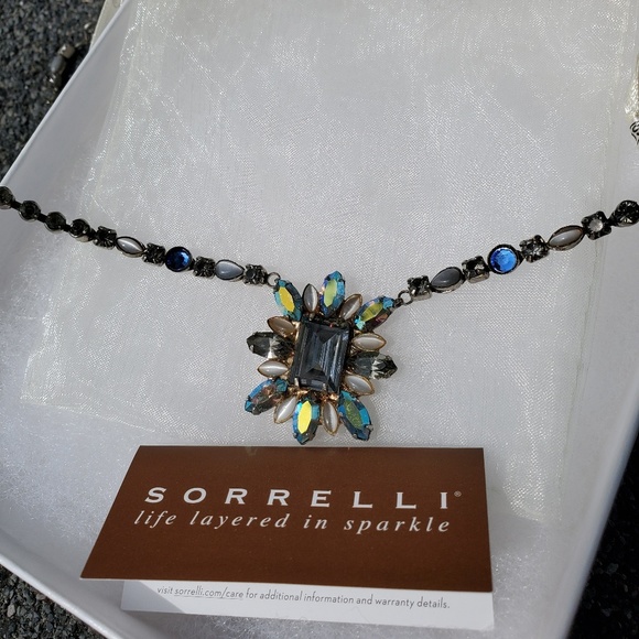 Sorrelli Necklace - Picture 2 of 5